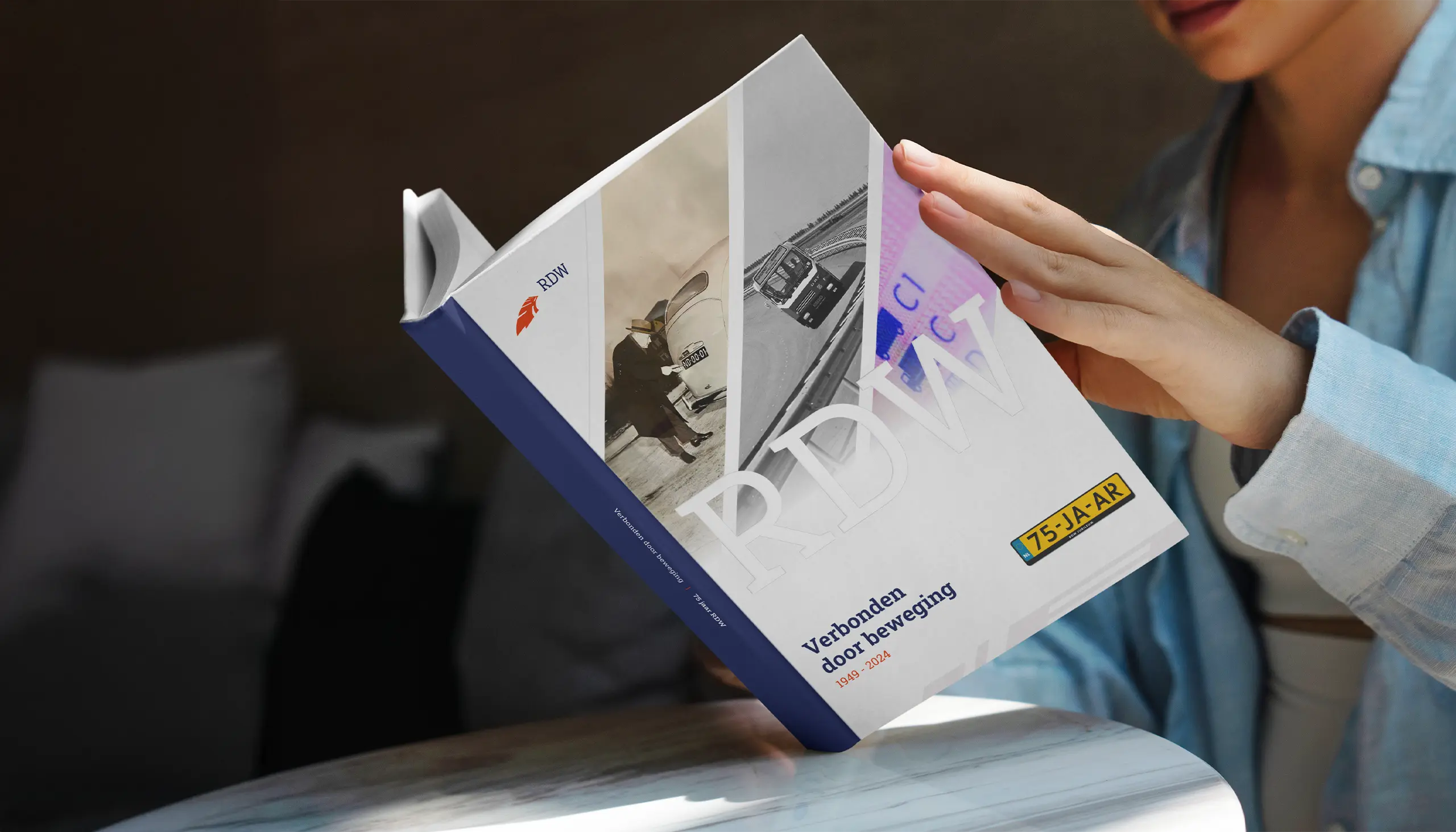In zes maanden van idee tot boek: een reis door 75 jaar RDW